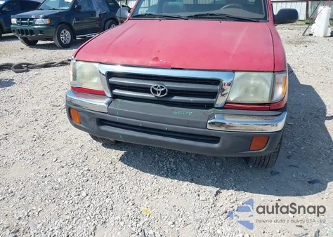 2000 Toyota Tacoma z USA, uszkodzony, nr VIN 4TAWM72N4YZ683386